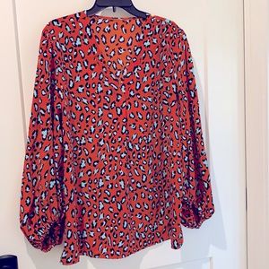 Oversized puffy sleeves, flowy top, fits like XXL - No tags - Amazon purchase